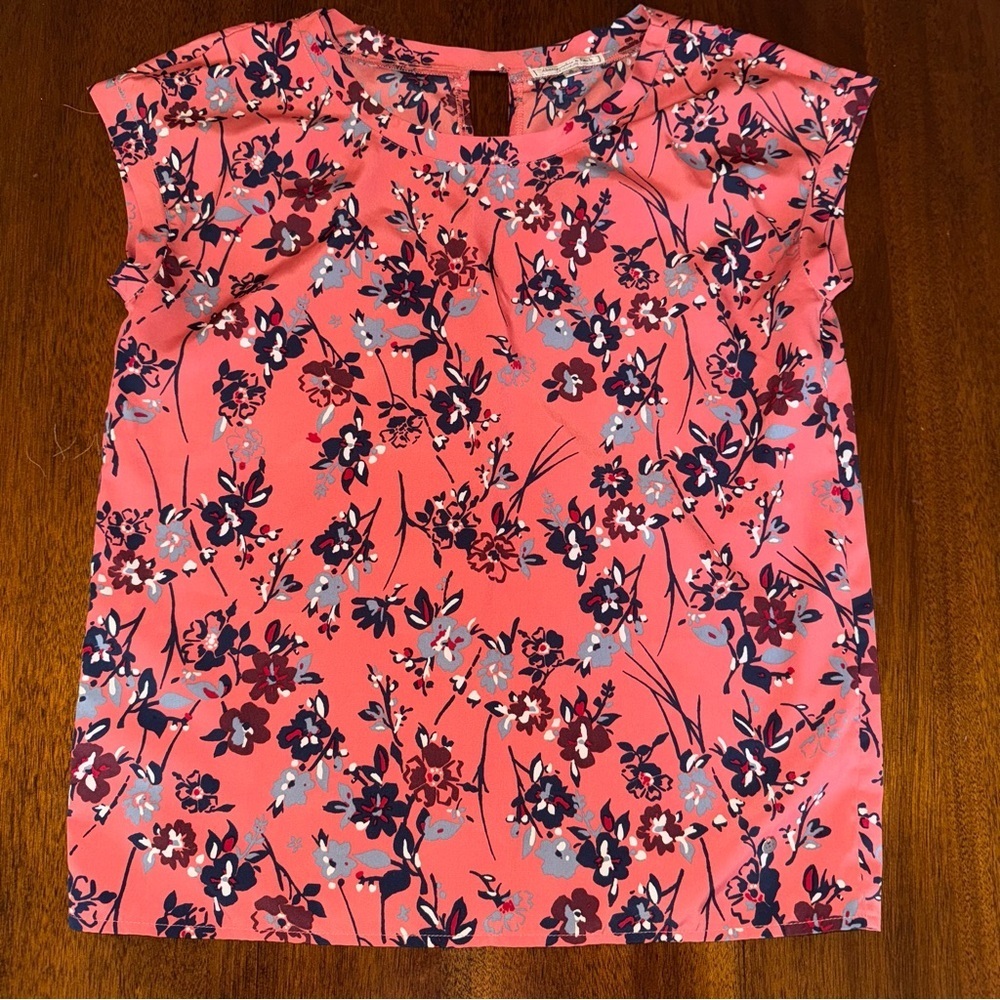 Abercrombie & Fitch Short Sleeve Salmon Pink Floral Blouse Slit Back Size Small